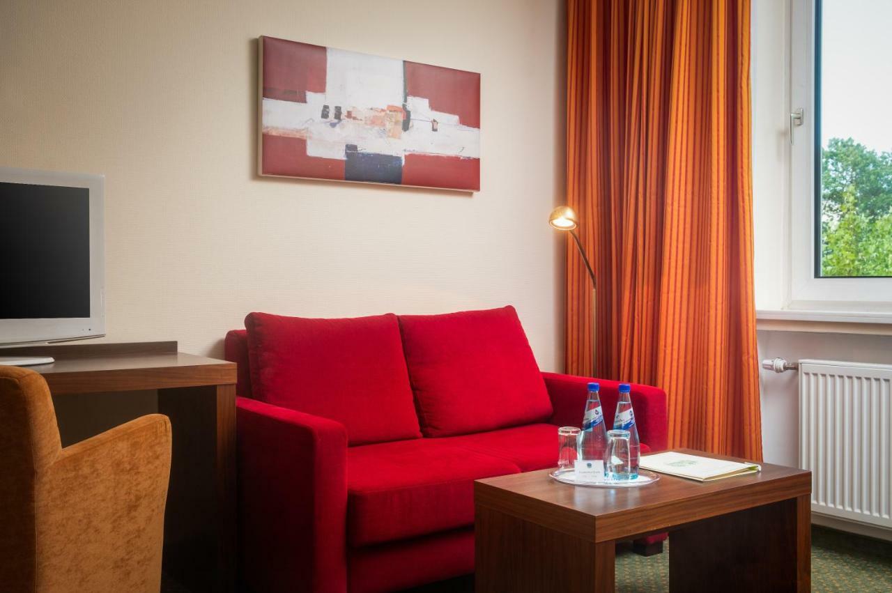 Parkhotel Am Taunus Oberursel Ngoại thất bức ảnh