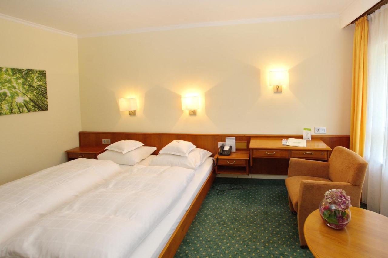 Parkhotel Am Taunus Oberursel Ngoại thất bức ảnh