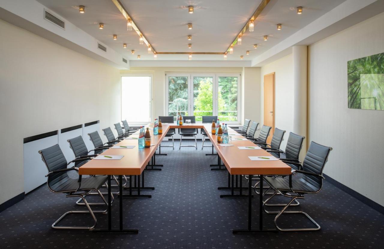 Parkhotel Am Taunus Oberursel Ngoại thất bức ảnh